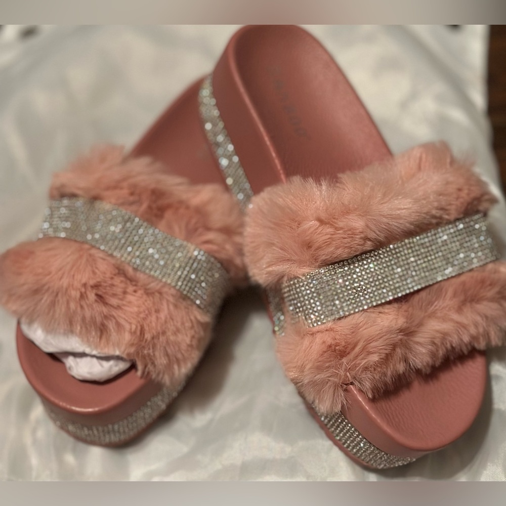 New slippers size 6